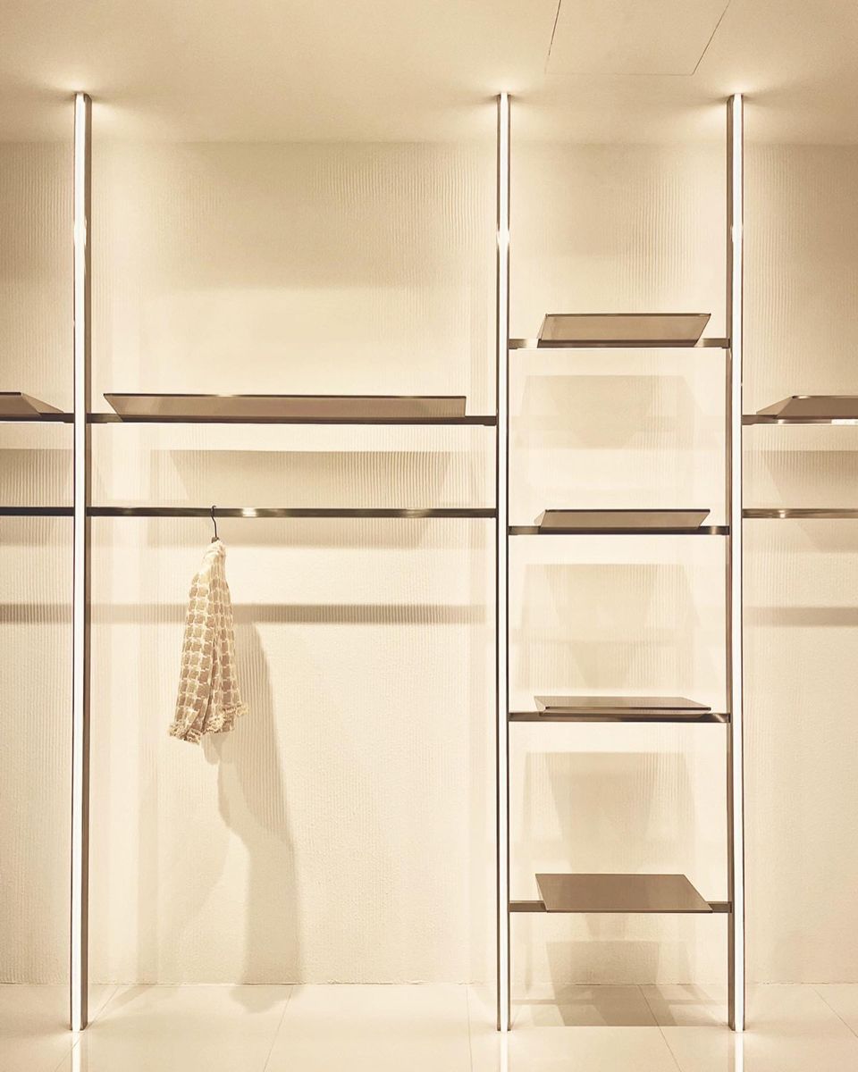 mẫu giá treo quần áo shop thời trang đẹp