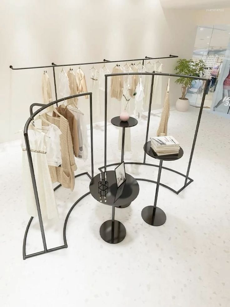 mẫu giá treo quần áo shop thời trang đẹp