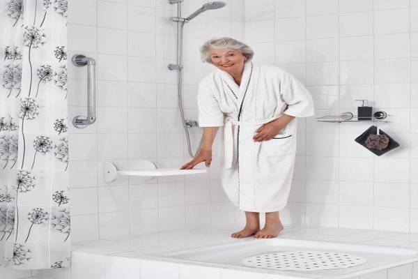 NHỮNG ĐỐI TƯỢNG NÀO NÊN SỬ DỤNG TAY VỊN TOILET AN TOÀN? NHỮNG ĐỐI TƯỢNG NÀO NÊN SỬ DỤNG TAY VỊN TOILET AN TOÀN?